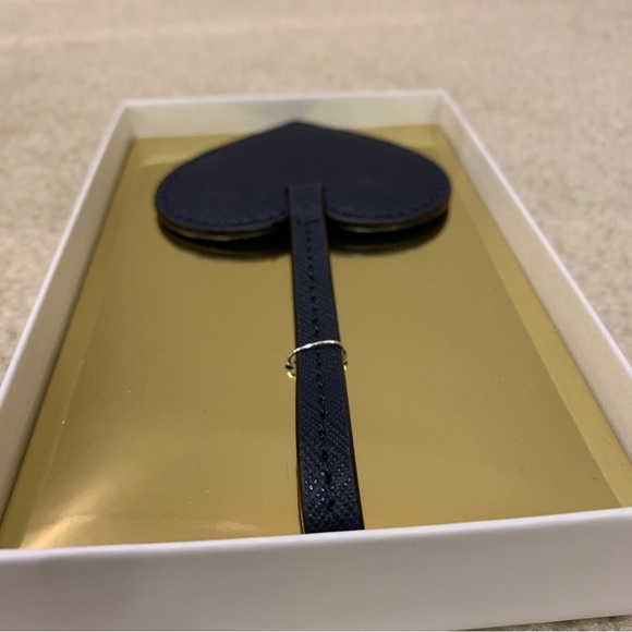 Michael Kors MK Navy Blue Heart Shape Leather Monogram Charms Bag Tag Boxed NEW - Picture 3 of 16